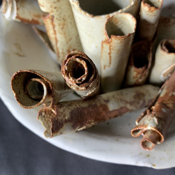 Handmade signed pottery ikebana decorative vase - Picture 6 of 17